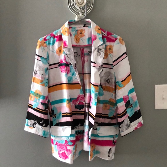 Vintage Jackets & Blazers - Vintage floral blazer Vintage Jackets & Blazers - Vintage floral blazer